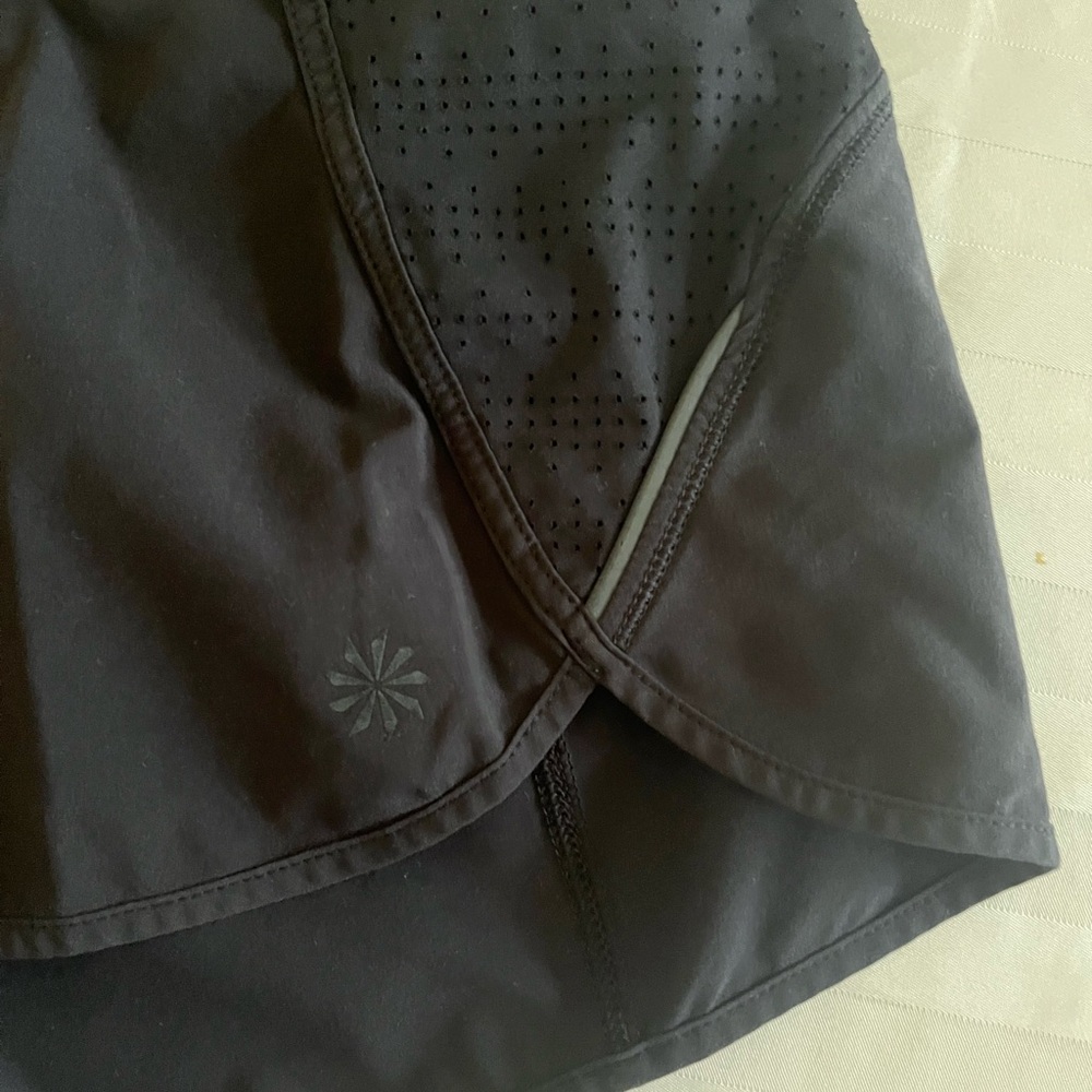 Athleta Running Shorts 3” XSMALL Black Lined Built-in Brief Zip Pocket - Picture 2 of 4
